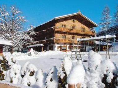 Rakouský hotel Vordergrub v zimě