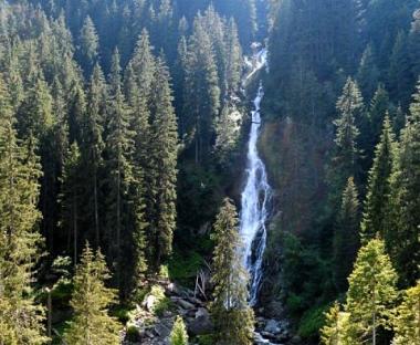 Kitzbühel a Sintersbacherské vodopády